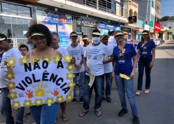 ESCOLA APAE PARTICIPA DA MOBILIZAÇÃO DO DIA 18 DE MAIO