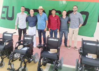 ENTREGA DE CADEIRAS MOTORIZADAS – CER MANTENA