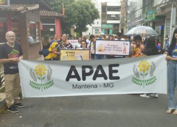 Passeata Maio Laranja – APAE Mantena MG